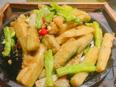 铁板地三鲜-鑫小城故事·砂锅·排骨藕汤(兴业路店)