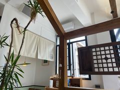靠窗位-知亘茶食