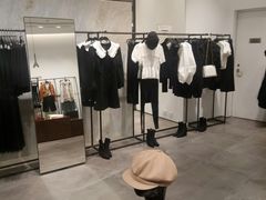 -URBAN REVIVO(上海中庚漫游城店)