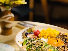 牛油果金枪鱼海苔饭-251#coffee roasters(沿河东路店)