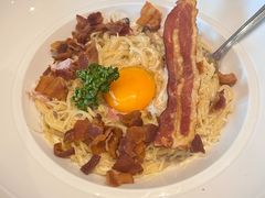 -Chom Cafe and Restaurant