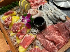 -何发发和牛烧肉·鳗鱼榴莲放题自助(乐峰广场店)
