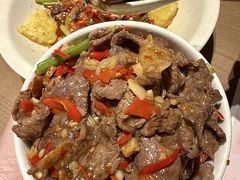 -瑞虹新天地月亮湾