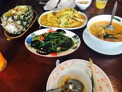 -Dang restaurant (patong phuket)