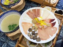 -桥香园过桥米线(国贸店)