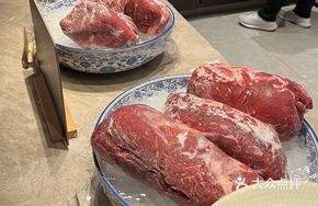 Freshly Sliced Imported Beef