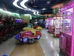 -爱玩嘉年华(龙湖曲江天街店)