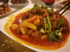 特色的大盘鸡-维吾尔餐厅(宜山路店)