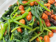 果仁菠菜-彭记铁锅肥肠(东四总店)