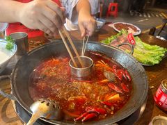 -萍姐火锅·公路夜市(武汉首店)