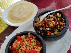 黑红三剁双拼-蝴蝶泉宾馆-中餐厅