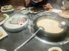 -大匠工房古船木艺术餐厅·猪肚鸡专门店(长白仙岛店)