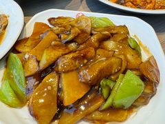 -六泰居·尔滨地标·东北菜(泰山路店)
