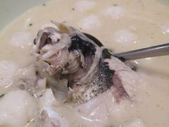 小的可怜的鱼头-罗阳人家私房菜(罗阳路店)