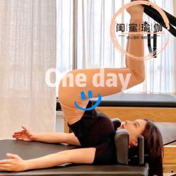 -闺蜜瑜伽·普拉提女性塑形馆