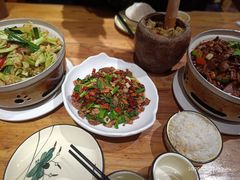 -老滇山寨•云南特色菜•地方菜•民族风情歌舞表演(金碧店)