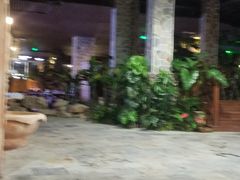 -泉城欧乐堡戏水湾艺术养生温泉