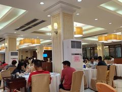 大堂-龙悦湾酒家·八阵鱼生·渔人码头店