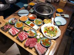 -明洞阿姨·韩式酱蟹烤肉·创意料理(三元桥店)