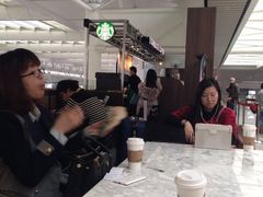 iphone_upload_pic-星巴克(上海虹桥站2A检票口)