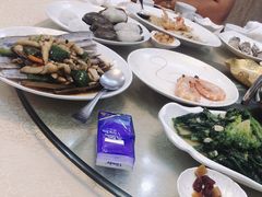 -鹏城人家海鲜酒家·23年老字号(较场尾店)