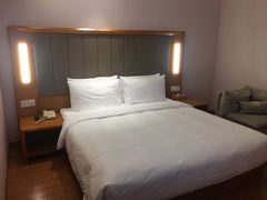 -全季酒店(上海火车站天目西路店)