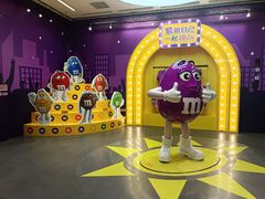 -m豆巧克力世界(上海世茂广场店)