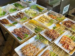 -山野的朋友露营炭火烤肉