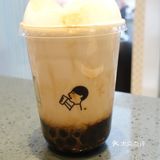 经过一桌人的比对反正就是喜茶完胜了一芳奶茶