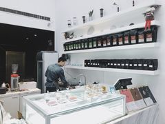 -UNI UNI(环亚凯瑟琳店)