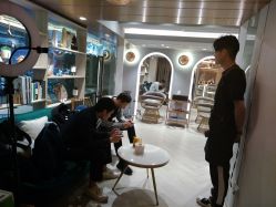 -苏豪路易士·嘉玛发廊