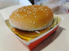 -麦当劳(展览路店)