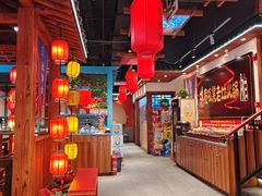 -宽板凳老灶火锅(台湾街店)