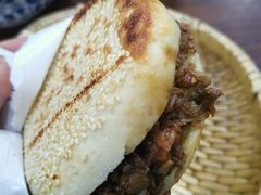 牛肉烧饼（多肉）-穆得·老周家牛肉烧饼(普利街店)