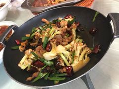 -兔行天下-鸿鹤鲜锅兔(中海国际店)