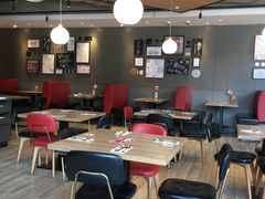 大堂-必胜客(新中纬店)