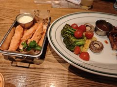-半吨 Halfton&Friends(车公庙店)