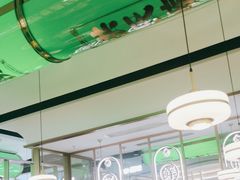 -洪氏嗨捞·广东猪肚鸡·椰子鸡火锅(西咸万象城店)