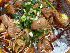 牛肉肥肠两掺-胥佳烧鸡公牛肉面馆