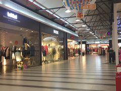 -TIMES CITY OUTLETS 时代·城市·奥特莱斯(上海国际时尚中心店)