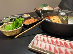 -三出山火锅(南京万象天地店)