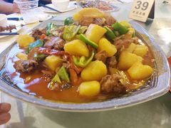 特色的大盘鸡-维吾尔餐厅(宜山路店)