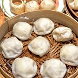 一碗馄饨一客汤包、鲜🉐了！