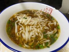 原汤排骨手工米粉-周记粉店(县正街店)
