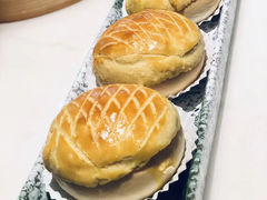 酥皮水牛奶菠萝包-陶陶居酒家(海岸城店)