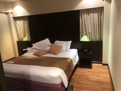 -曼谷湄南河畔华美达广场酒店