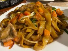 湿炒牛河-李记潮汕砂锅粥(营福路店)