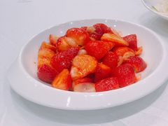草莓百合-老船夫婚宴婚庆会馆(延吉路店)