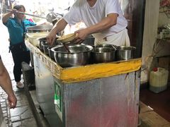 打佐料的老板-赵伍面庄(松石大道店)