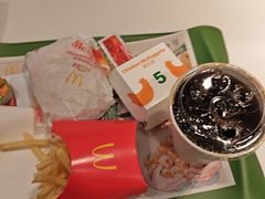 -麦当劳(上海虹桥站30B检票口楼上)
